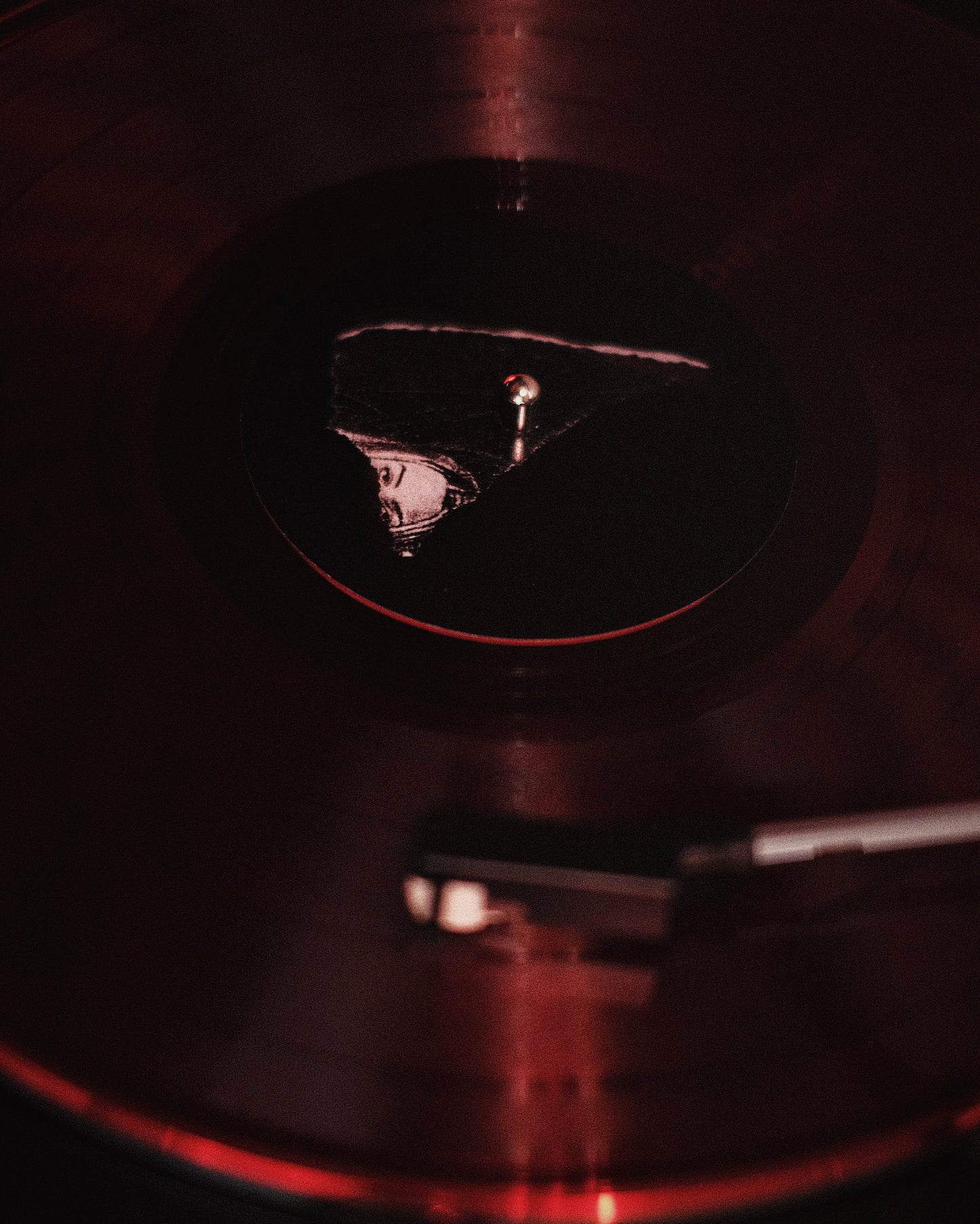 The Virginia Valley - No Futuro [Red Vinyl 12"] & [Clear Vinyl 12"]